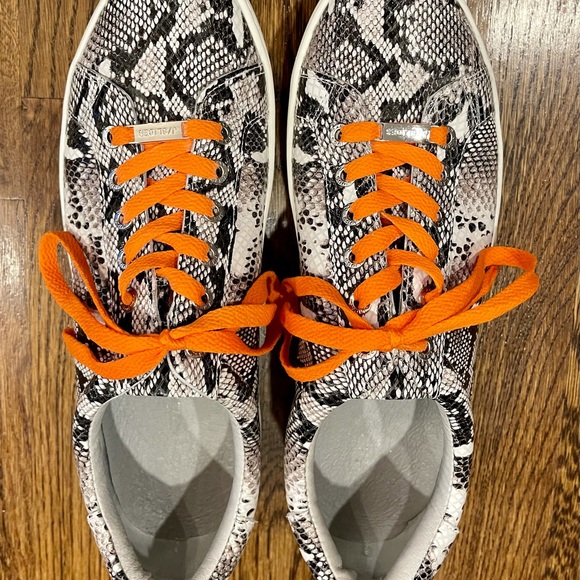 J Slides Snake Print Sneakers - Picture 4 of 5